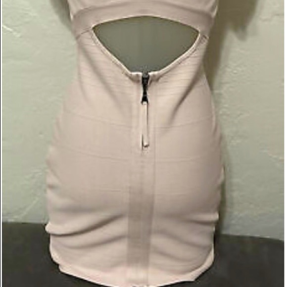 Guess Bandage Cream Dress Cold Shoulder. Keyhole Back Size Large New No Tag - Picture 3 of 14